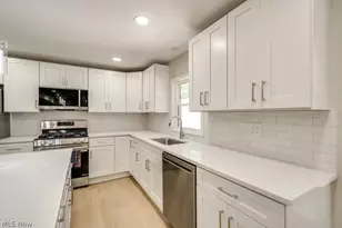 2758 Oak St, Willoughby Hills, OH 44094 - Photo 15