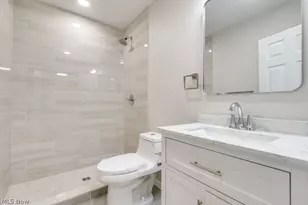 2758 Oak St, Willoughby Hills, OH 44094 - Photo 39