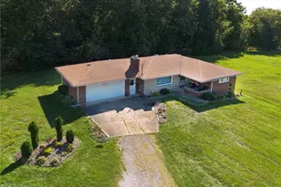 2441 Stocker Ave, Youngstown, OH 44505 - Photo 3