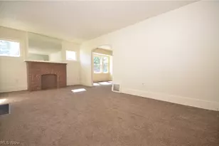 928 Delia Ave, Akron, OH 44320 - Photo 11