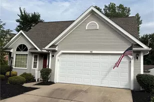 581 Thornberry Ln, Brunswick, OH 44212 - Photo 3