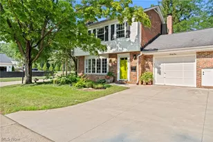 91 Yardley Ln, Akron, OH 44313 - Photo 1
