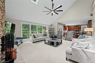 215 Beaumont Trail, Aurora, OH 44202 - Photo 9