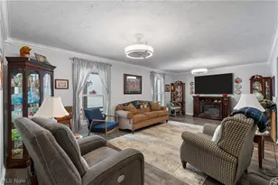 5051 Fox Ridge Dr, Green, OH 44720 - Photo 5