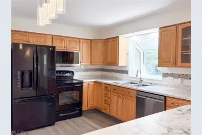 6727 Amsel Avenue NE, Canton, OH 44721 - Photo 11