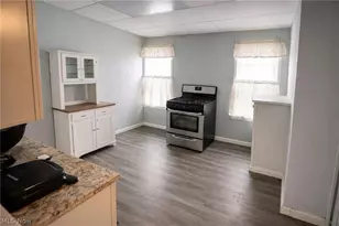 2166 W 93rd St, Loveland, OH 44102 - Photo 5
