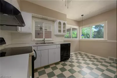 2035 Thornhill Drive, Akron, OH 44313 - Photo 5