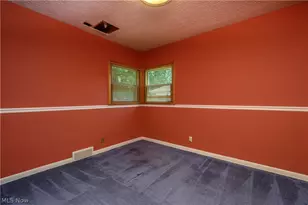 2035 Thornhill Dr, Akron, OH 44313 - Photo 15