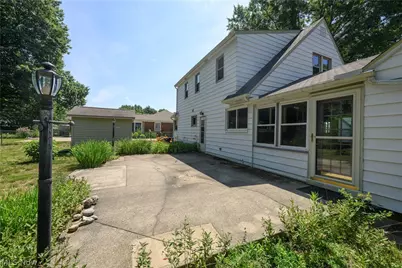 2035 Thornhill Drive, Akron, OH 44313 - Photo 41