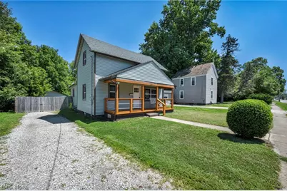 1007 Lake Avenue, Elyria, OH 44035 - Photo 3