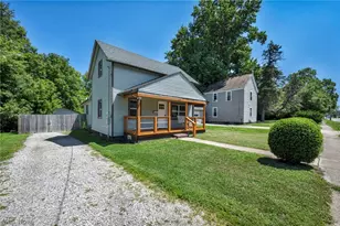 1007 Lake Ave, Elyria, OH 44035 - Photo 3