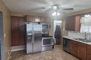 495 Maple St, Duncan Falls, OH 43734 - Photo 5