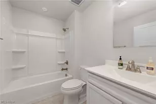 129 Eagle Cir, Amherst, OH 44001 - Photo 19