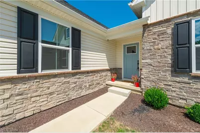 129 Eagle Circle, Amherst, OH 44001 - Photo 3