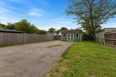 13613 Astor Avenue, Loveland, OH 44135 - Photo 37