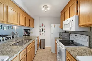 1905 Ridge Meadow Ct, Twinsburg, OH 44087 - Photo 7