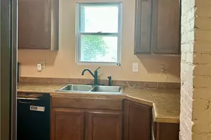 1498 Overlook Dr, Akron, OH 44314 - Photo 5