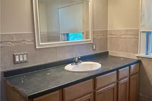 1498 Overlook Dr, Akron, OH 44314 - Photo 9