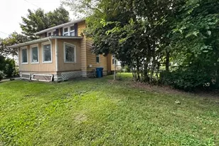 319 W 18th St, Lorain, OH 44052 - Photo 17