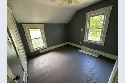 319 W 18th Street, Lorain, OH 44052 - Photo 7