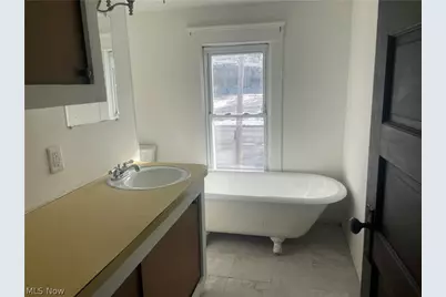 1433 Kenmore Boulevard, Akron, OH 44314 - Photo 9