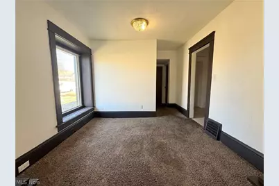 1433 Kenmore Boulevard, Akron, OH 44314 - Photo 11