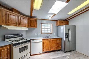 18592 Edwards Rd, Doylestown, OH 44230 - Photo 9