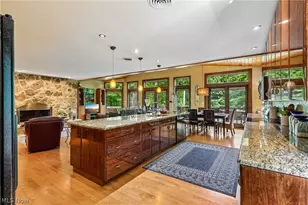 985 S Medina Line Rd, Wadsworth, OH 44281 - Photo 17