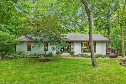 985 S Medina Line Road, Wadsworth, OH 44281 - Photo 1