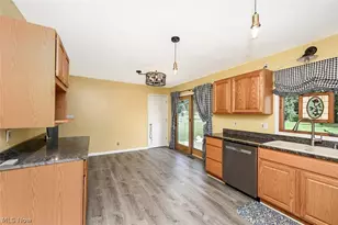 577 Catalina Dr, Akron, OH 44319 - Photo 23