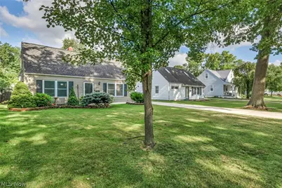 342 Inwood Boulevard, Avon Lake, OH 44012 - Photo 3