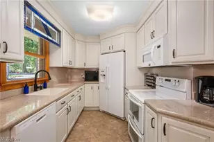 685 Sunnyside, Vermilion, OH 44089 - Photo 17