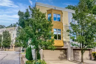 2011 Villa Carabelli Dr, Loveland, OH 44106 - Photo 3