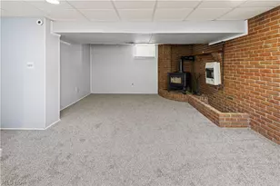 118 Arena Dr, Weirton, WV 26062 - Photo 19