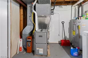 118 Arena Dr, Weirton, WV 26062 - Photo 25