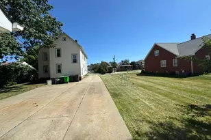 1370 Bellview St, Wickliffe, OH 44092 - Photo 3