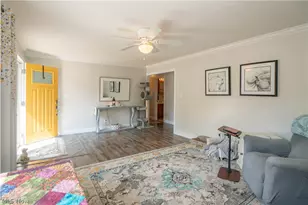 374 Woodlawn Reserve Rd, Akron, OH 44305 - Photo 11