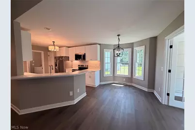90 Lake Pointe Circle, Canfield, OH 44406 - Photo 11