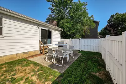 407 Holliston Road, Fairlawn, OH 44333 - Photo 33