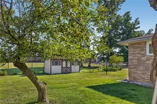 34260 Glen Dr, Eastlake, OH 44095 - Photo 43