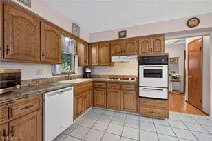 34260 Glen Dr, Eastlake, OH 44095 - Photo 11