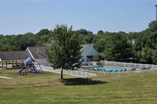7181 Stonegate Cir NE, Canton, OH 44721 - Photo 37