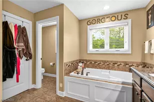 8006 Dovegate Circle, Mentor, OH 44060 - Photo 33