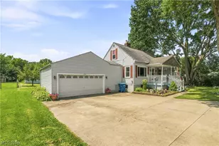 3310 Mayfair Rd, Akron, OH 44312 - Photo 1
