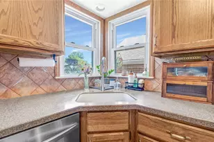 2218 20th St, Cuyahoga Falls, OH 44223 - Photo 9