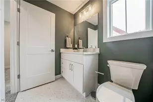 1886 Woodlawn Ave, Loveland, OH 44112 - Photo 37