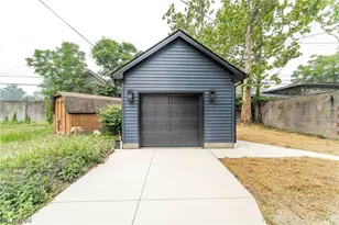 1886 Woodlawn Ave, Loveland, OH 44112 - Photo 7