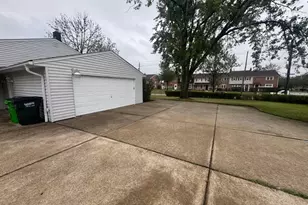 24051 Columbus Rd, Huber Heights, OH 44146 - Photo 5
