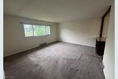 24051 Columbus Road, Huber Heights, OH 44146 - Photo 9