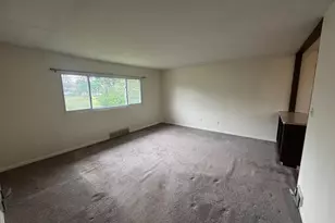 24051 Columbus Rd, Huber Heights, OH 44146 - Photo 9